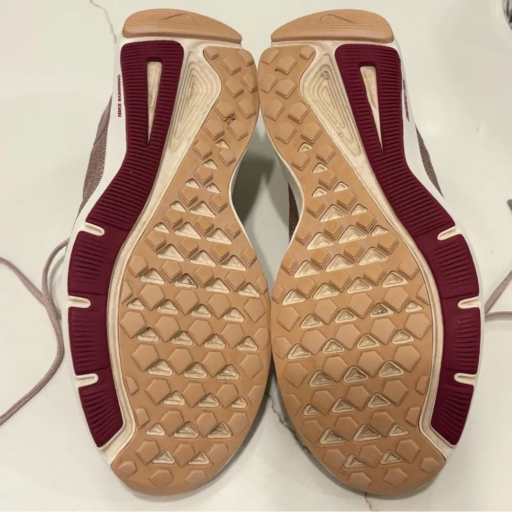 Nike Quest Plum Chalk/True Berry Running Shoes Sneakers BV6139-500 • size 6.5